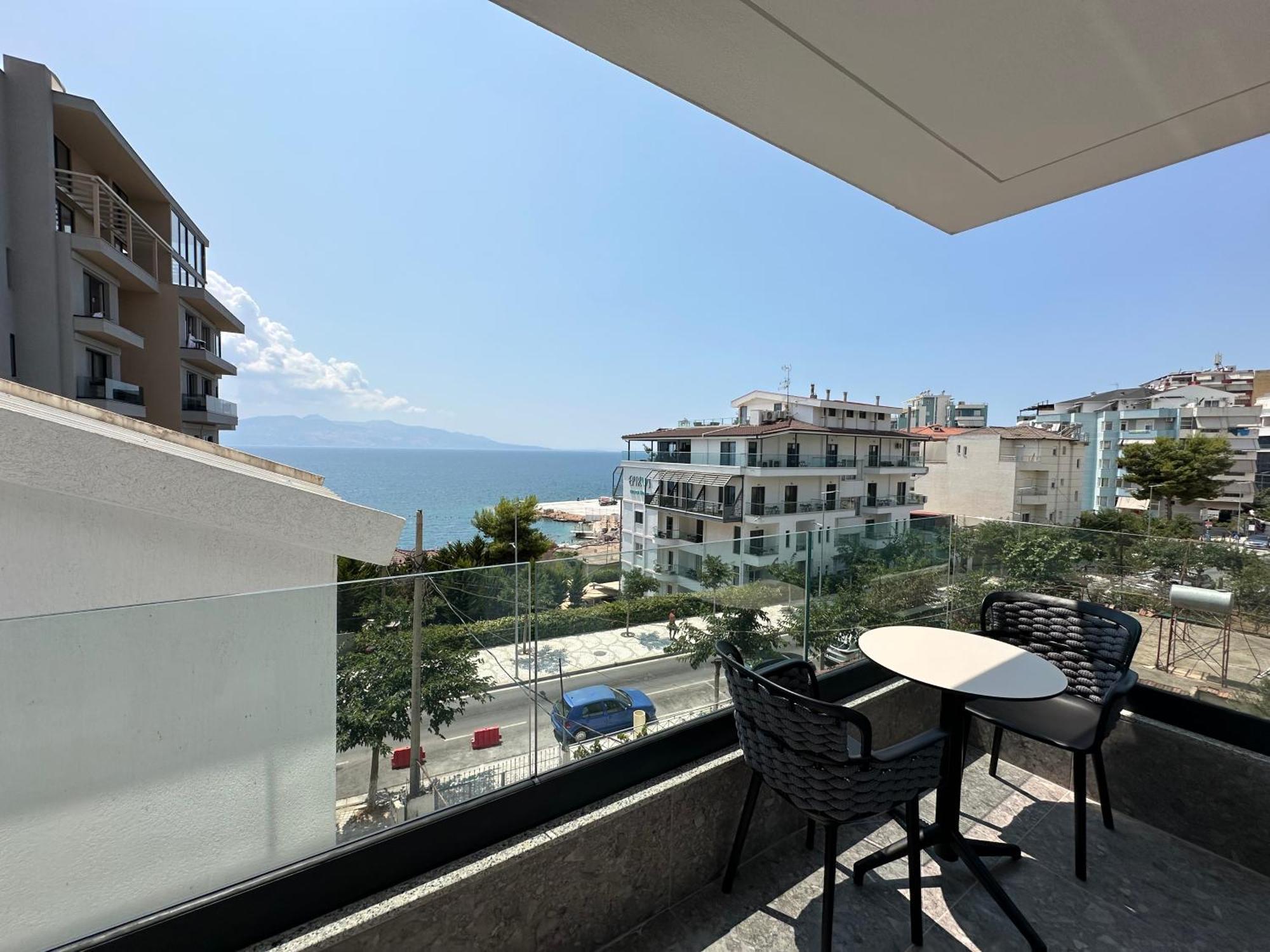 Dream Hotel 4*