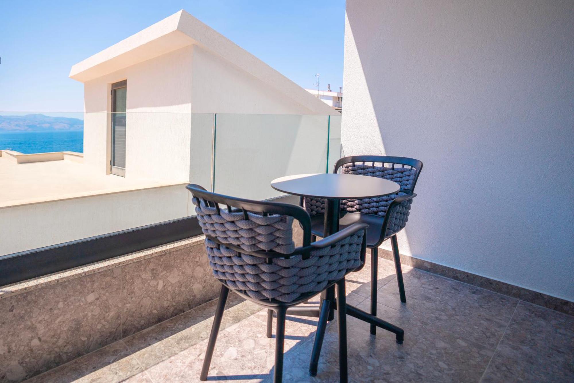 Dream Hotel 4*